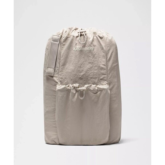 Lululemon 2-in-1 Convertible Backpack Black 21L Warm Ash Grey / Light Ivory main image 9